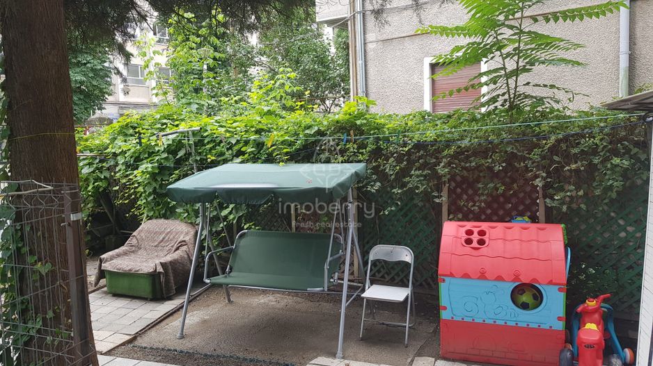 Vanzare casa de renovat in Cotroceni - Poză 12