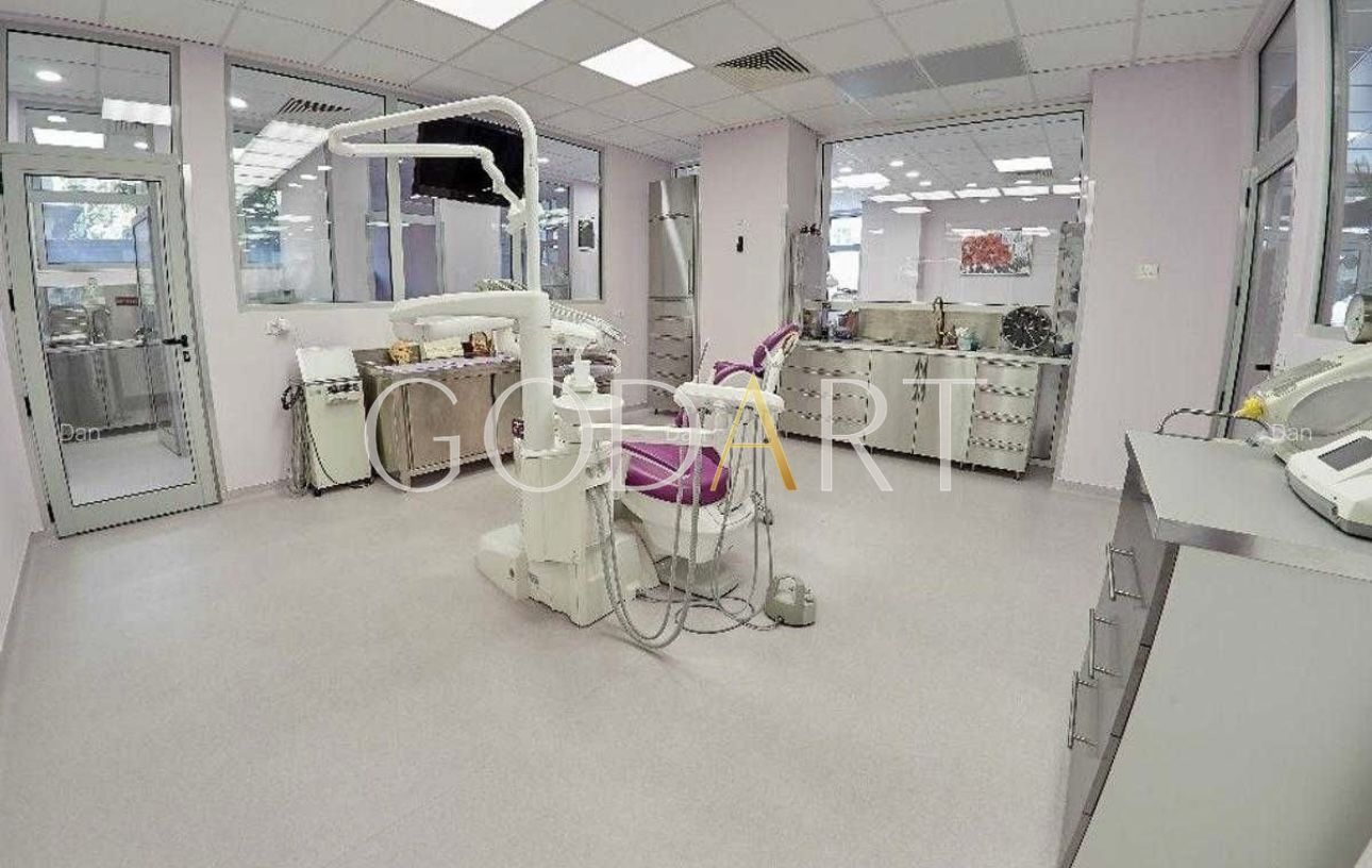 SPAȚIU COMERCIAL ULTRACENTRAL | PARCARE PRIVATA - Poză 3