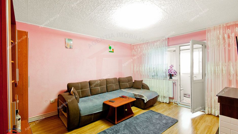 Apartament spatios, renovat, 4 camere, decomandat, etaj 4, Micro 39 - Poză 3
