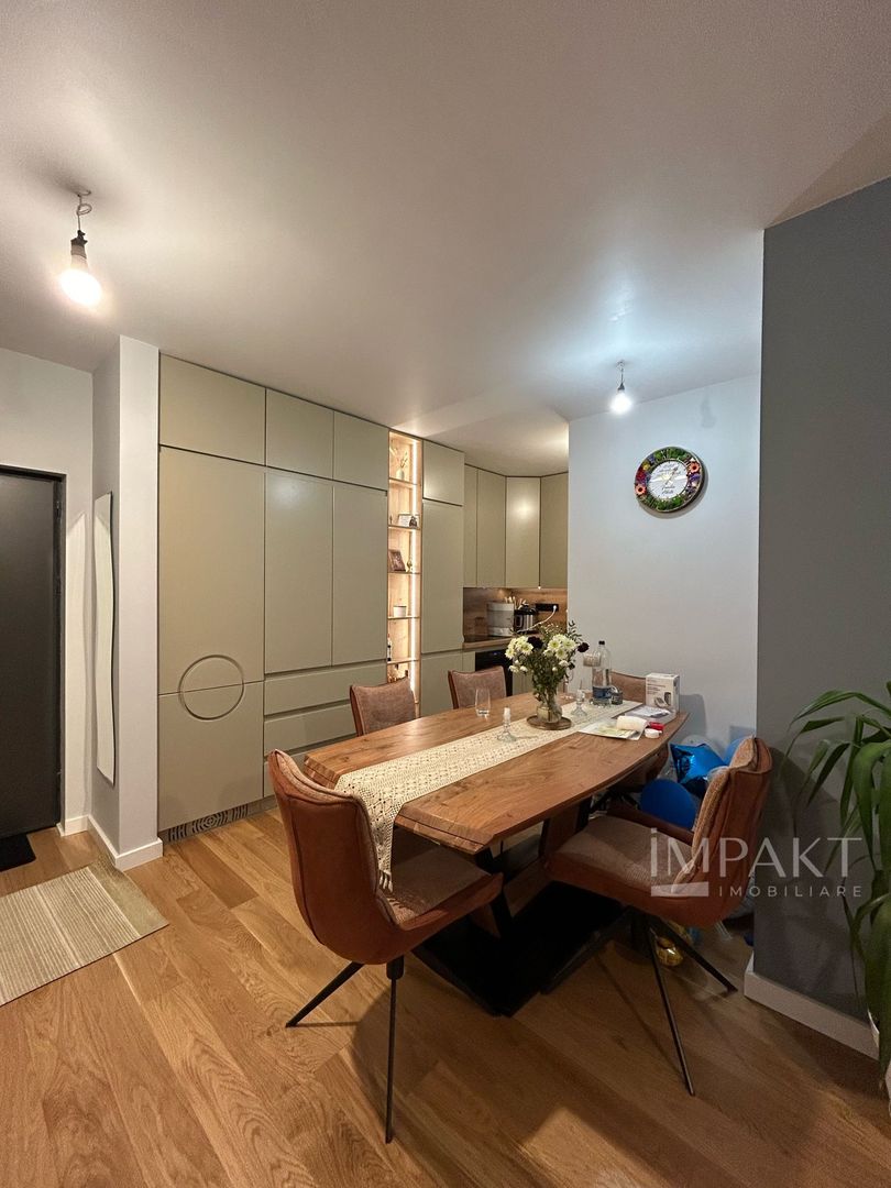 Vanzare apartament cu 3 camere, etaj intermediar, terasa, parcare! - Poză 2