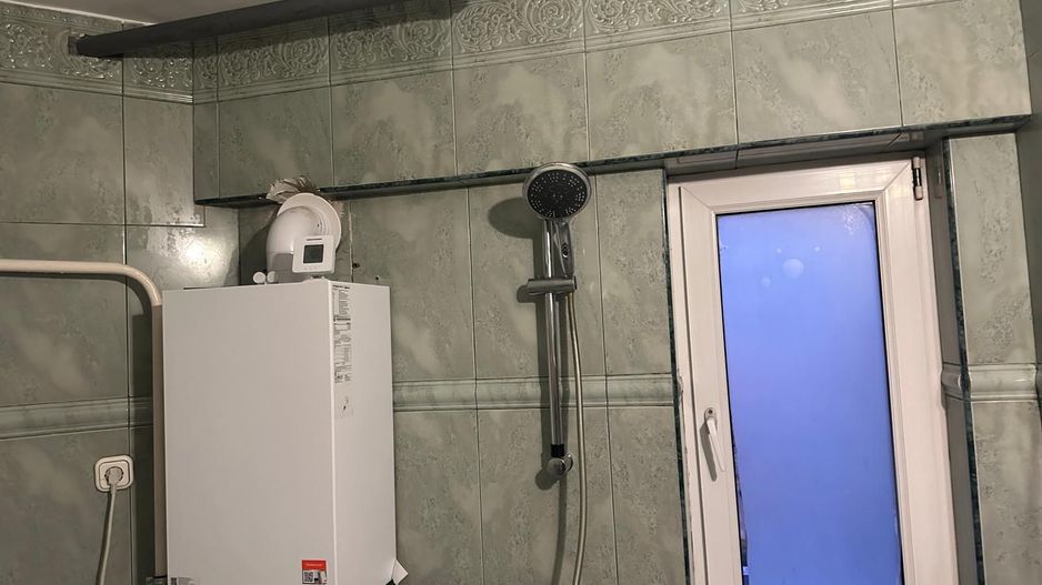 ageuropa.ro vinde apt. cu 4 cam. RENOVAT, 106mp, etaj 1 în zona SOARELUI. - Poză 16