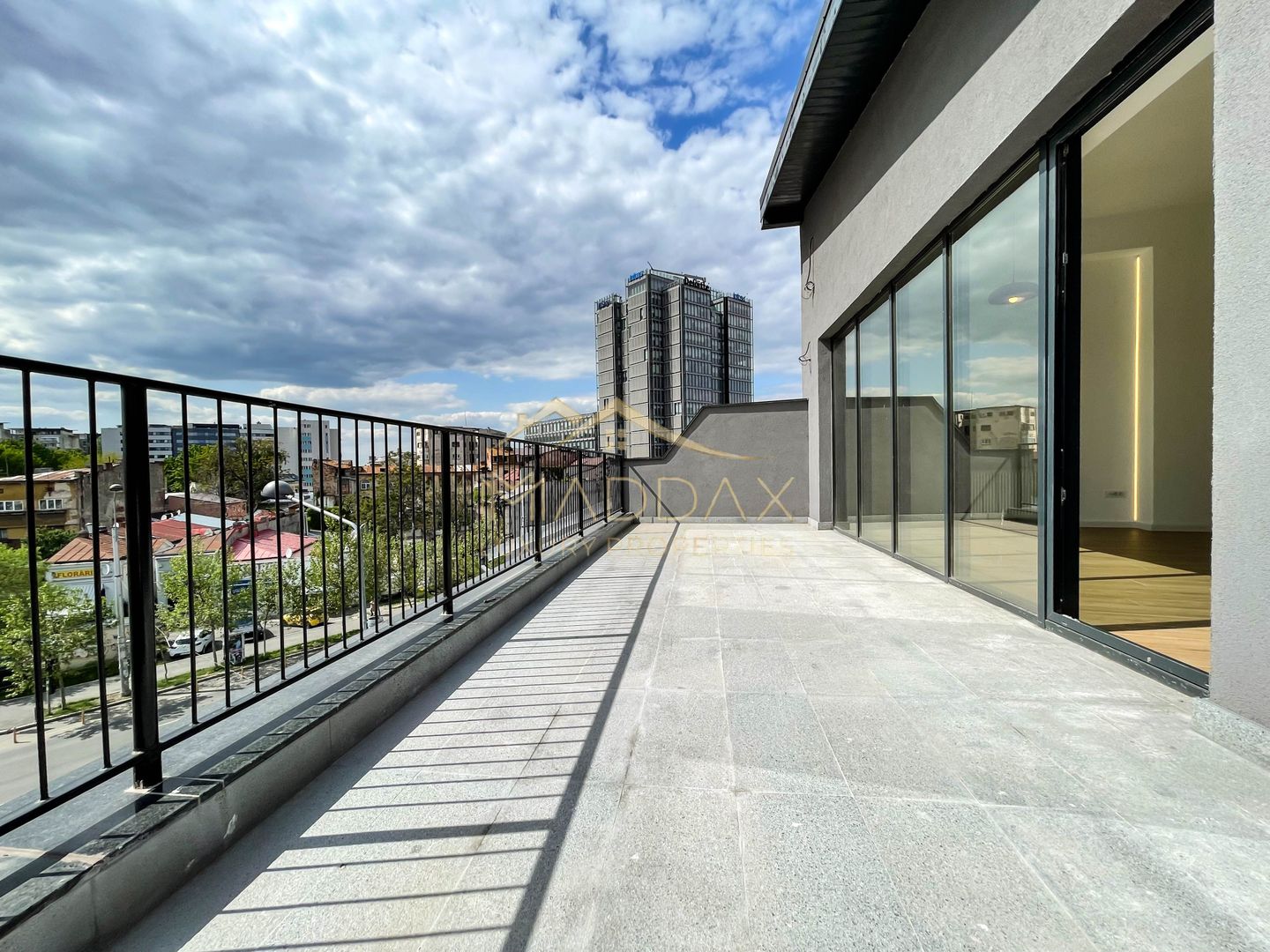 Spatiu comercial S+P+2E+M ***Prima Inchiriere*** - Poză 5