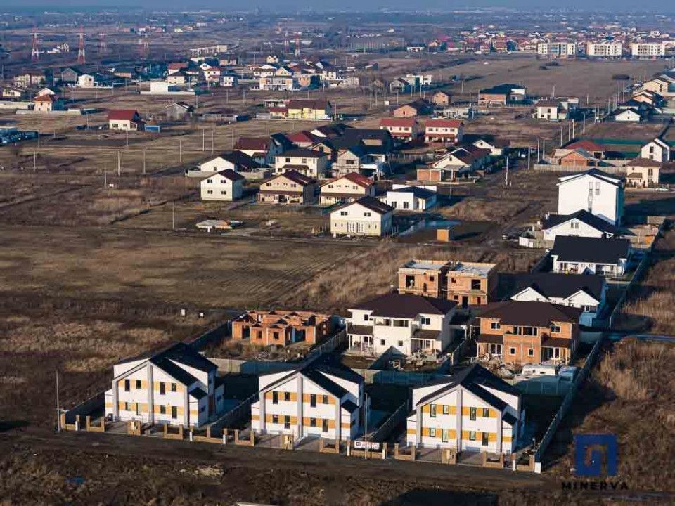Duplex cu 4 camere si teren generos de 352 mp – Mosnita Noua - Poză 44