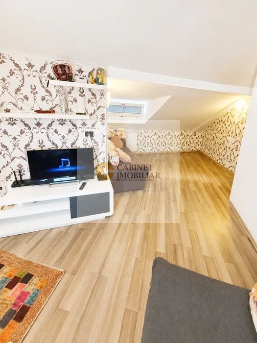 3 camere in vila  | Unirii I Etaj 3 I Centrala proprie - Poză 3