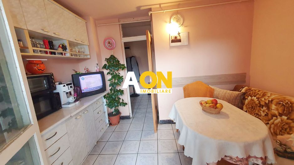 Apartament 3 camere, decomandat, 2 bai, zona Kaufland - Poză 5