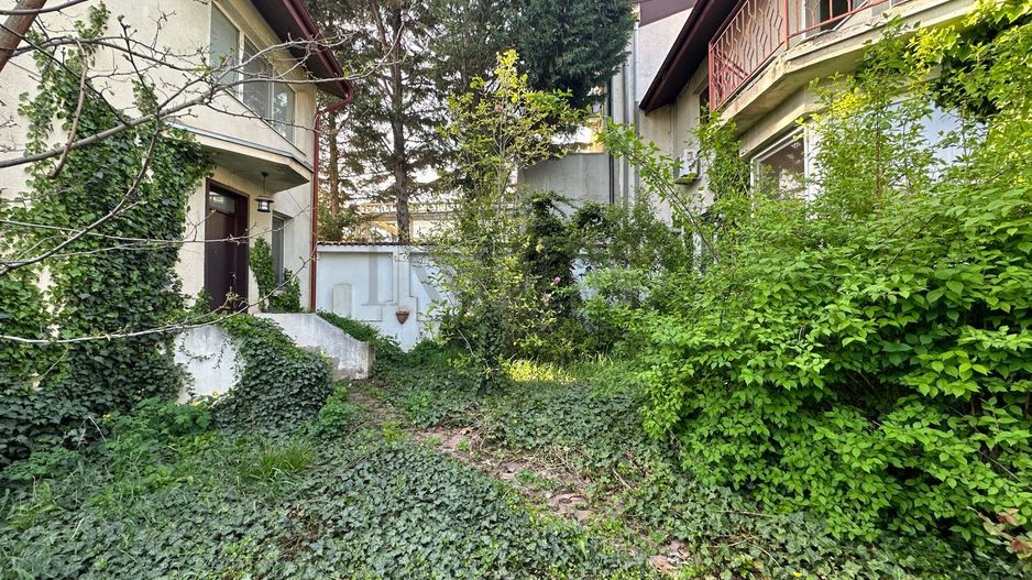 Proprietate Speciala | 2 Vile P+1 | Teren 806 MP - Poză 2