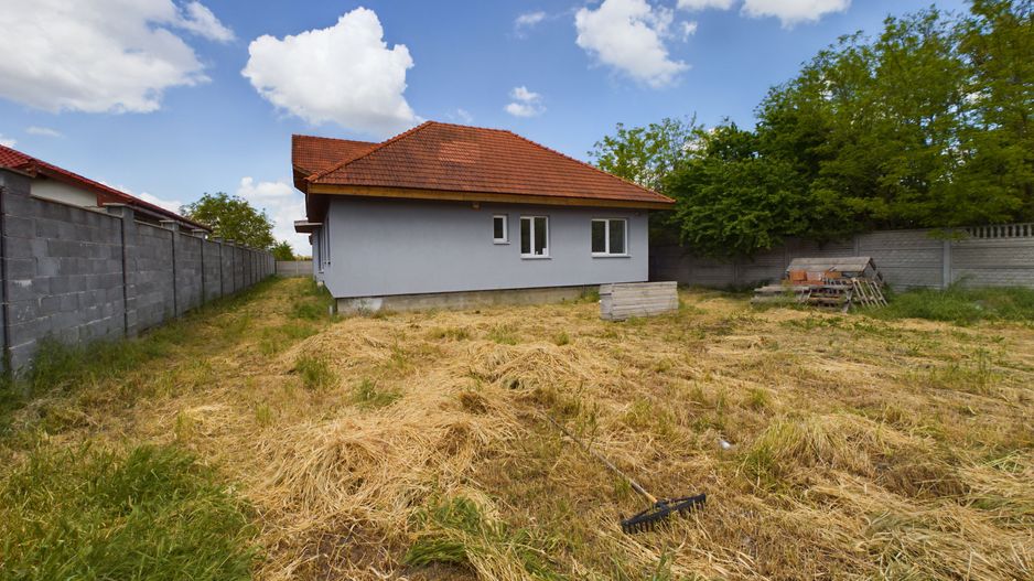 Casă cu destinații multiple în Gai - Poză 7