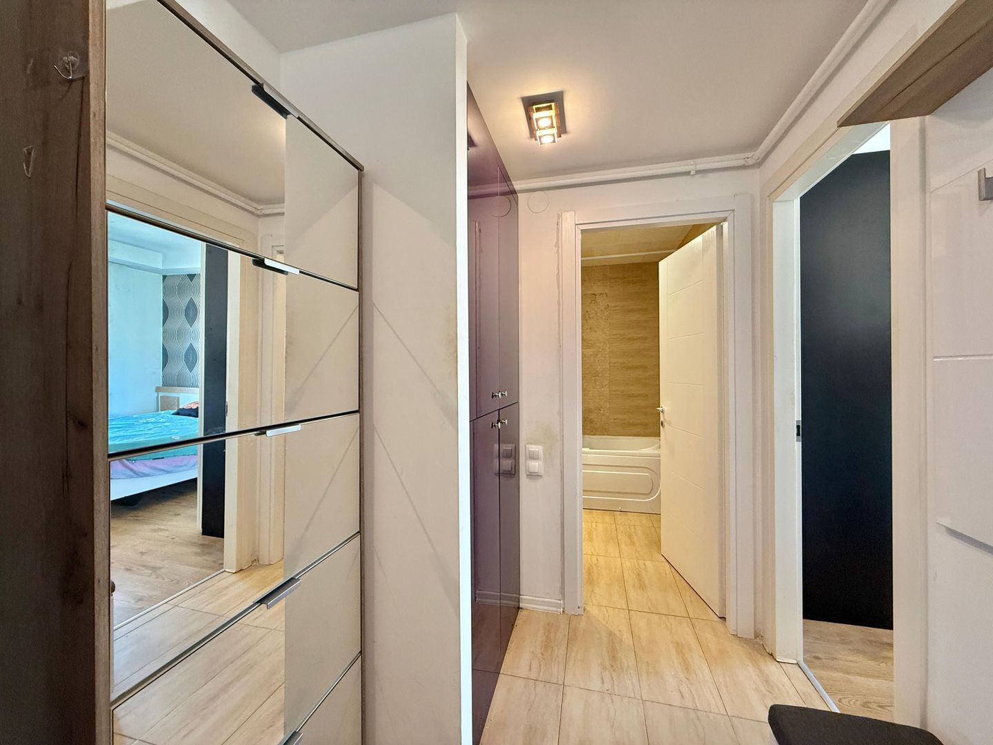 COSMOPOLIS - Apartament cu 2 camere, mobilat si utilat. - Poză 9