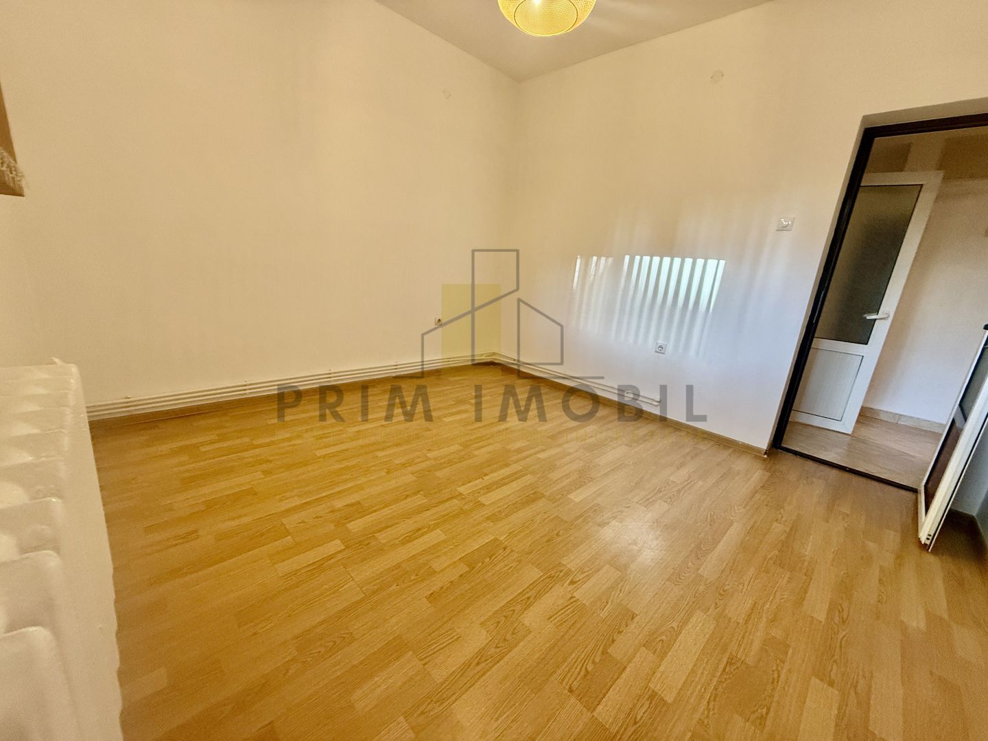 2 camere Decomandat – Copou, Bd. Carol I, 250 m de Universitate - Poză 1