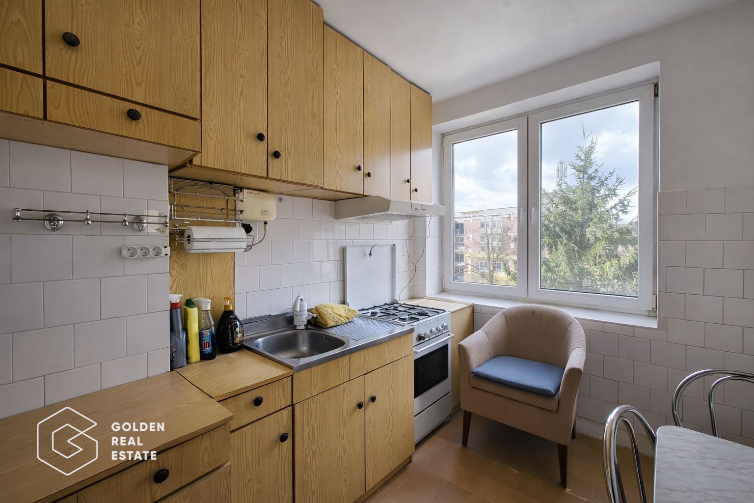 Apartament 3 camere, etaj 3, oras Lipova - Poză 8