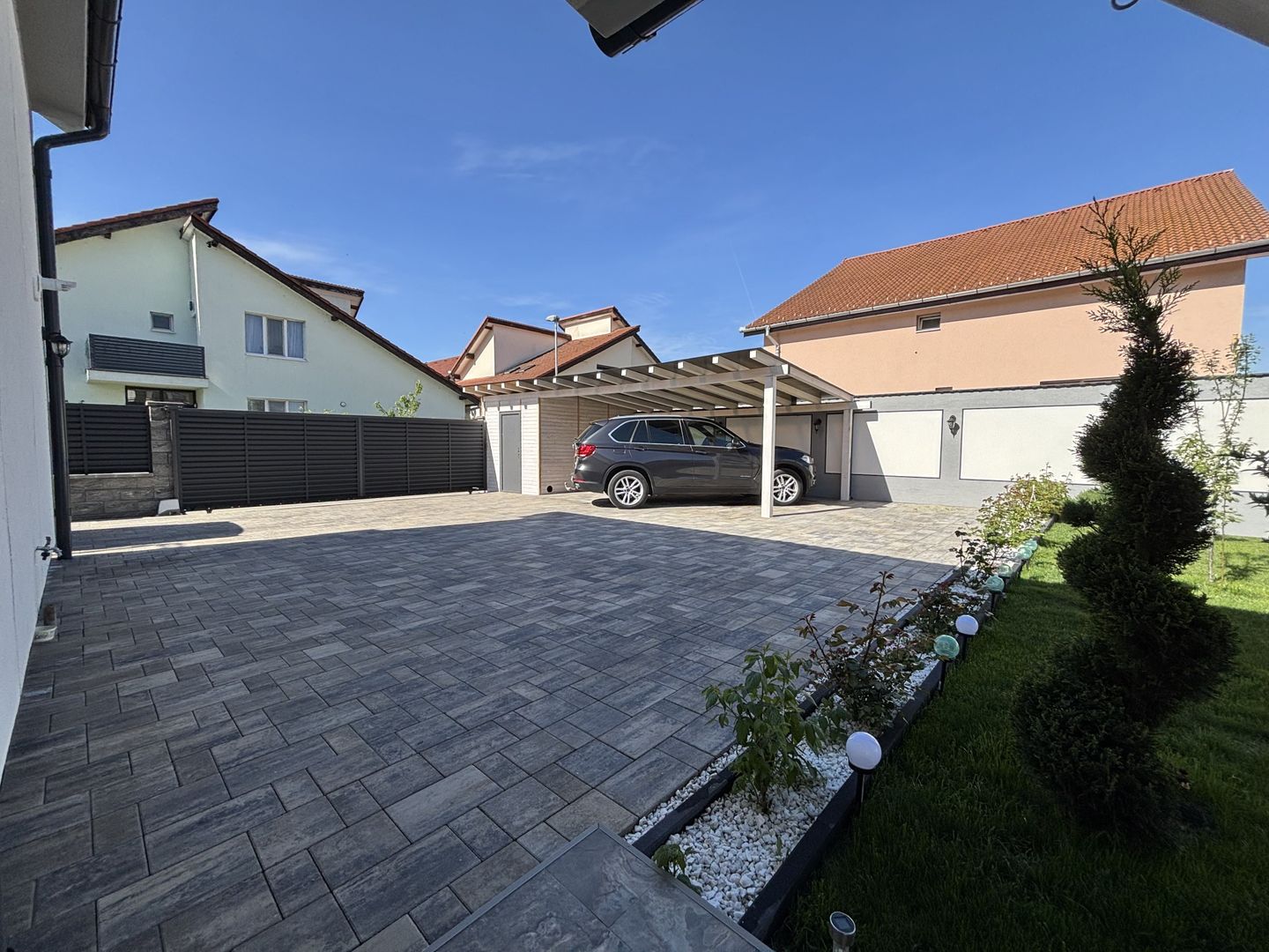 Casa INDIVIDUALA 6 camere, curte superba - zona Brana, Selimbar - Poză 19