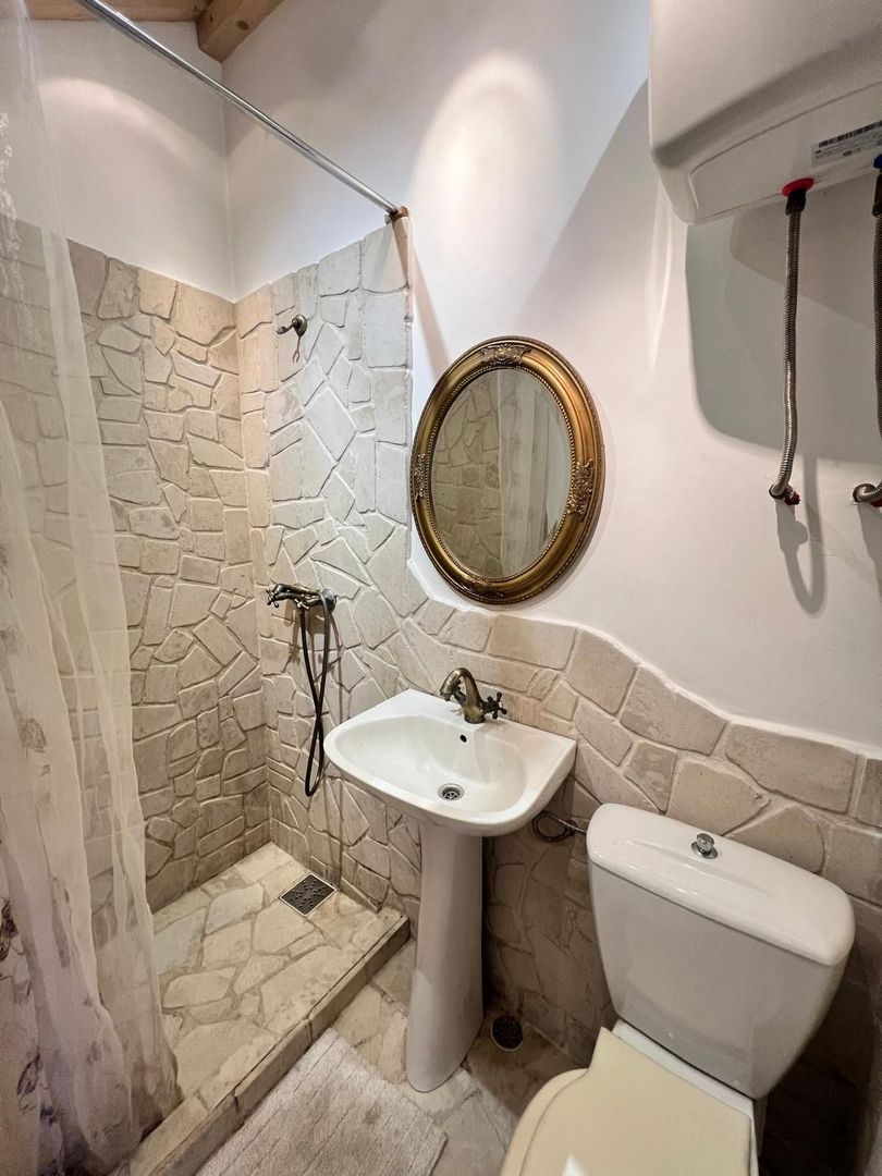 Garsoniera cu terasa proprie in vila interbelica | 20 mp + 16 mp terasa | Centru - Poză 4
