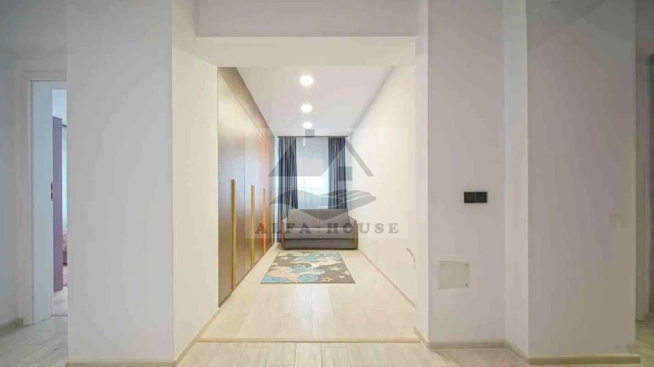 Apartament cu patru camere, Tractorul-Coresi , 116 mp+3 parcari - Poză 12