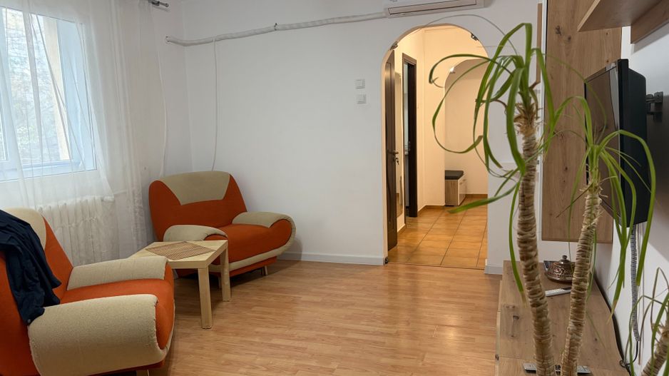 Apartament semidecomandat cu trei camere, Constantin Brancoveanu - Poză 3