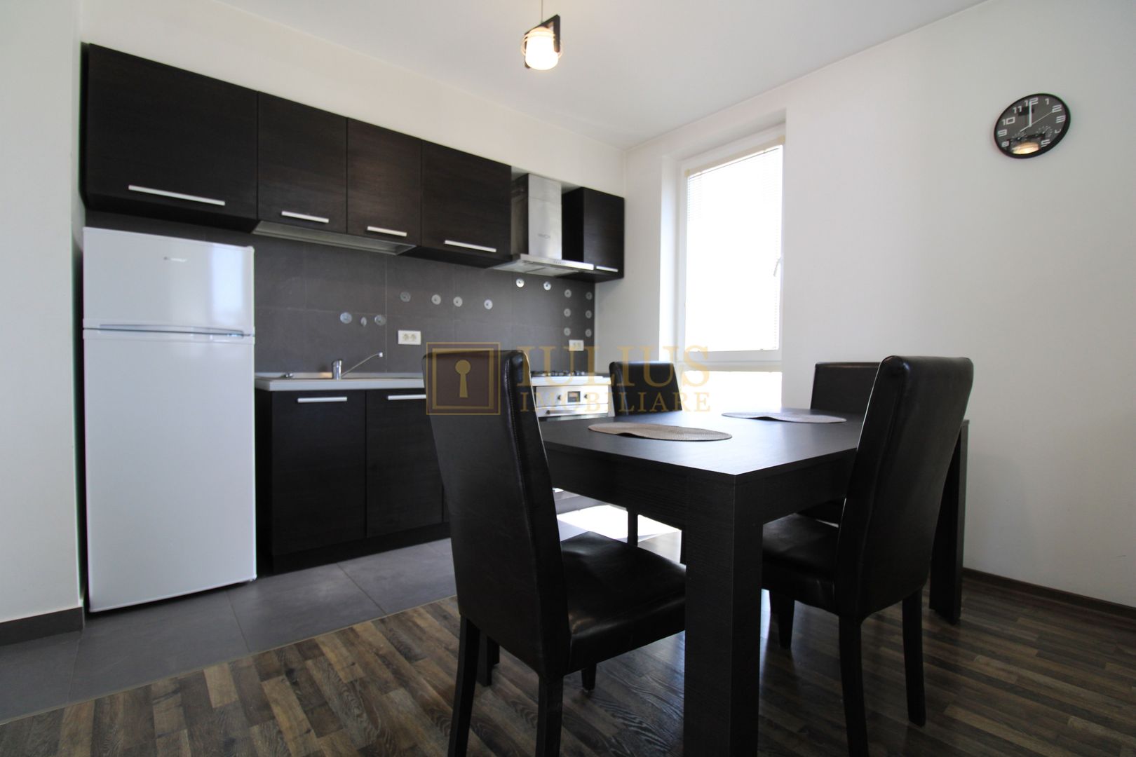 Dumbravita, 2 camere, centrala proprie, parcare - Poză 5