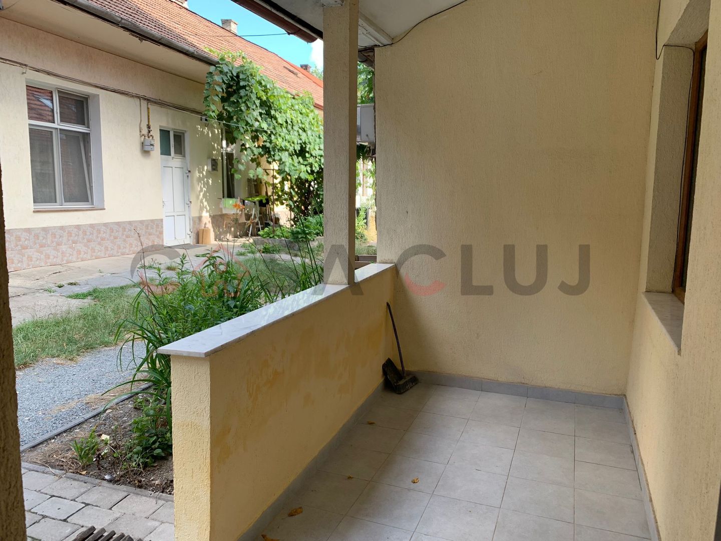 CENTRAL, în inima Clujului - renovat, ideal pentru locuit sau investiție! - Poză 9