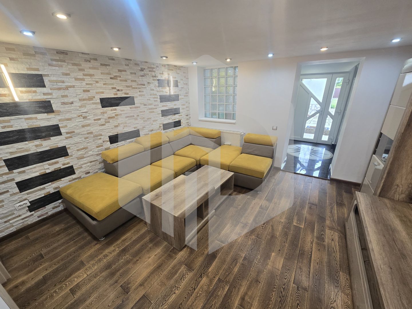 Casa singur in curte 4 camere 650 teren Piata Cluj - Poză 16