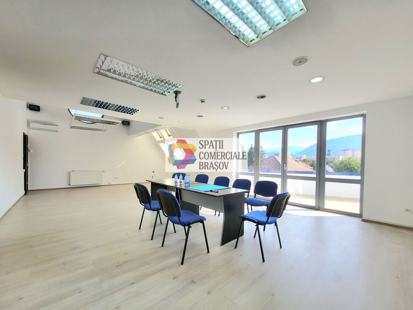Spatiu de birouri la casa - 436 mp - Poză 1