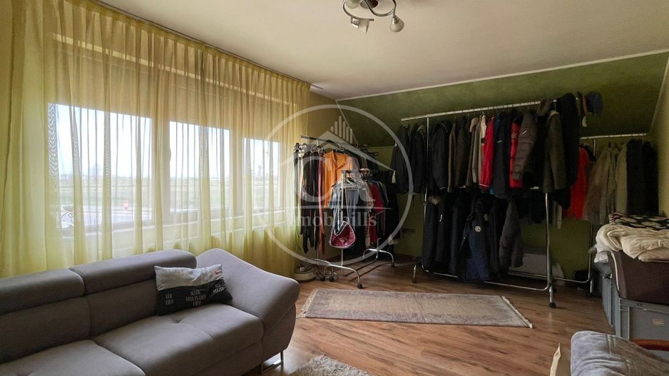 Casă de vanzare cu 3 camere în Cartierul Tineretului, Haieu, Bihor - Poză 20