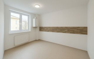 De vanzare apartament 2 camere Piata Victoriei cu parcare sect 1 - Poză 1