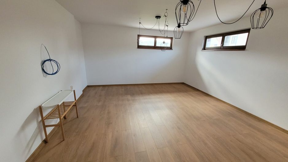 Casa Individuala in Selimbar cu garaj dublu si curte spatioasa - Poză 11