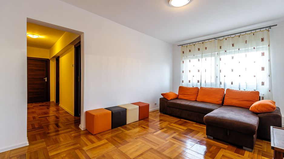 Apartament cu 3 camere în Vlaicu - Poză 5