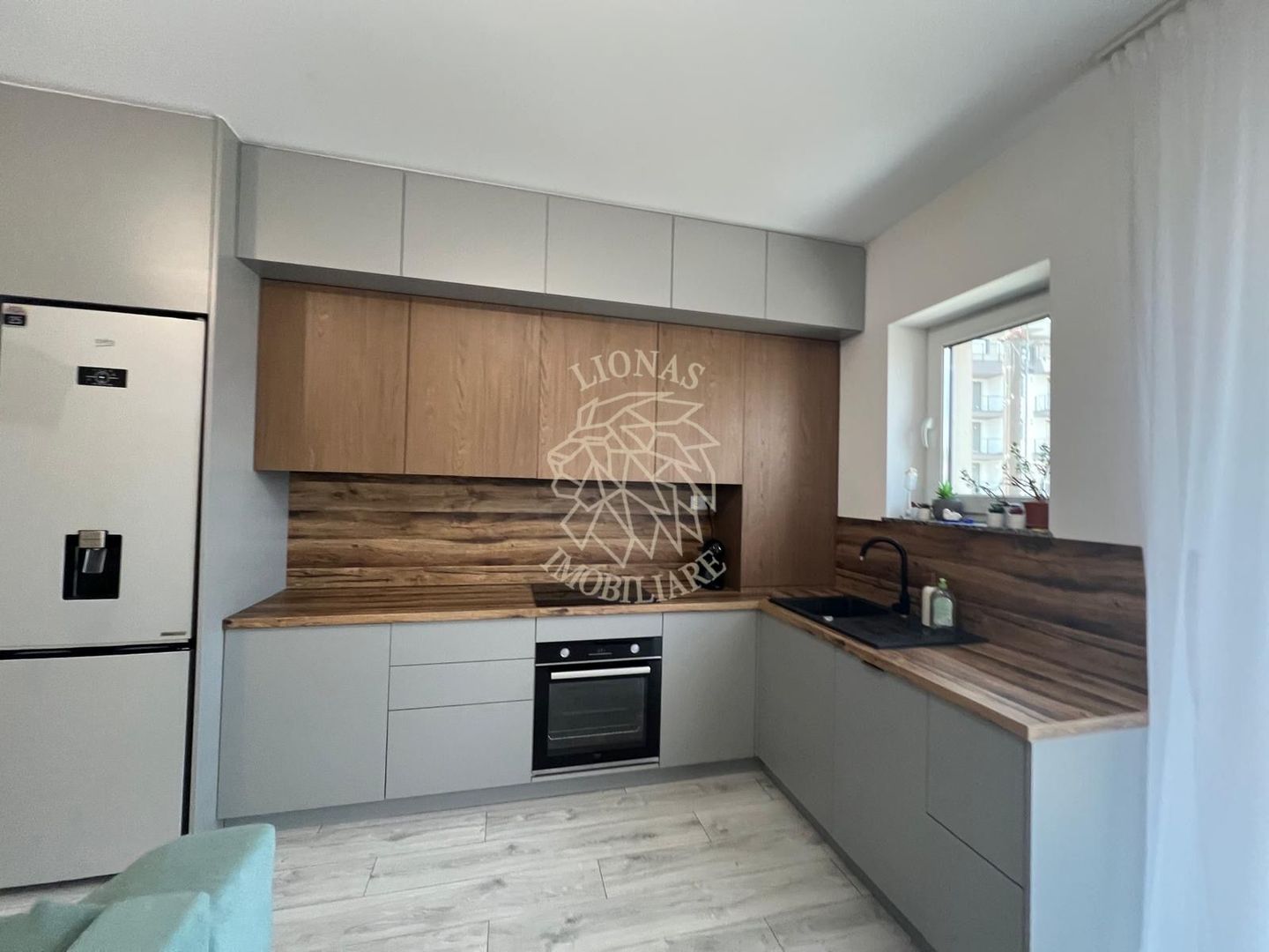 Apartament Modern 3 camere-balcon-etaj 2-Pensiunea Morariu - Poză 1