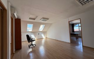 Casa individuala spatioasa, curte si parcare/zona Semicentrala - Poză 3