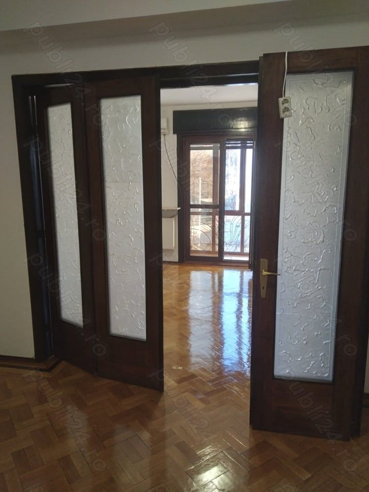 APARTAMENT IN VILA  PARCARE ZONA VICTORIEI - Poză 7