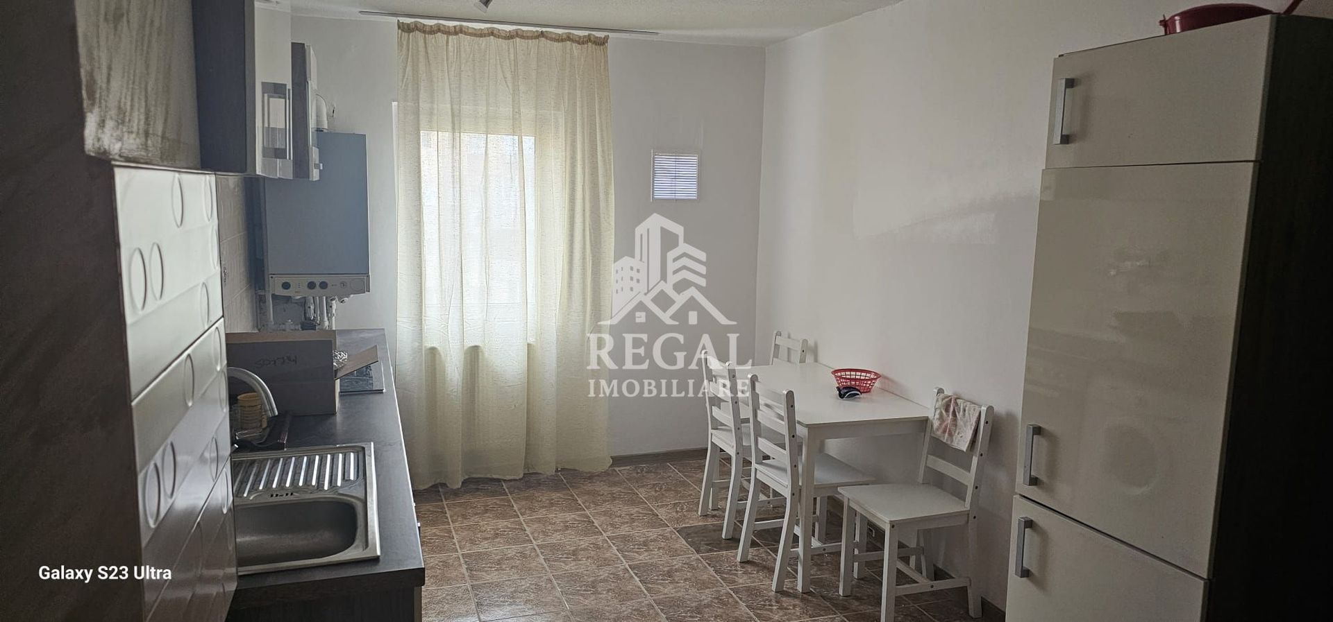 Apartament de închiriat – zona M5/1 - Poză 2
