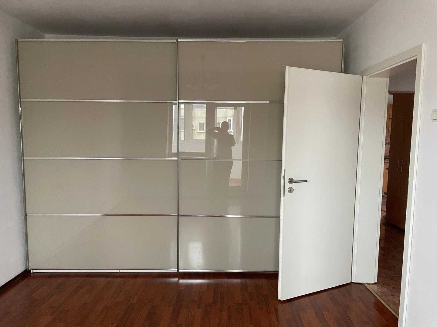 APARTAMENT RENOVAT  LUMINOS ZONA 13 SEPTEMBRIE - Poză 4