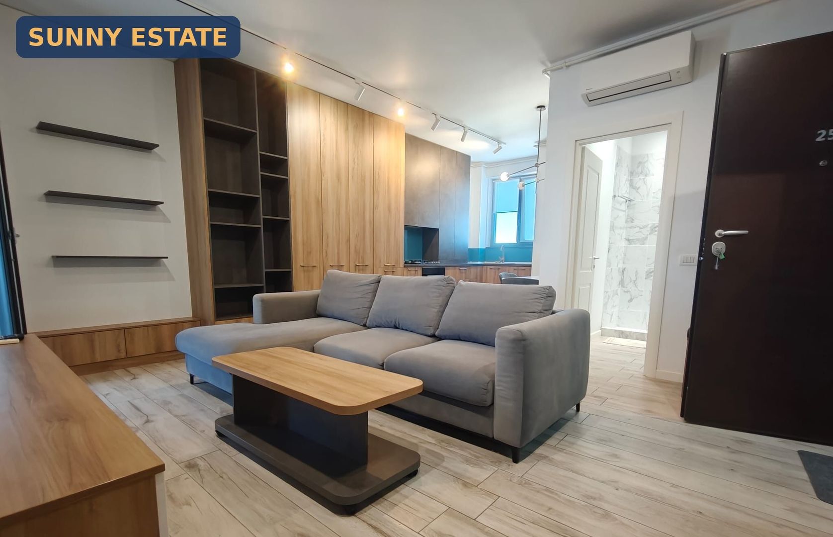DE VÂNZARE — 2 CAMERE MOBILAT, B-DUL MAMAIA, ZONA DELFINARIU - Poză 1