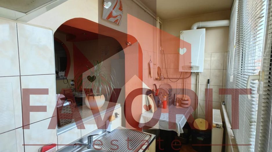 Apartament cu 3 camere. Calea Aradului. Decomandat. Disponibil Imediat - Poză 3