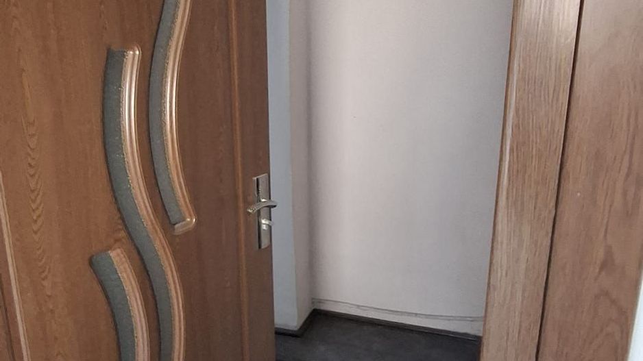 Se vinde etajul 1 si mansarda | Vile interbelica | 13 Septembrie - Poză 26