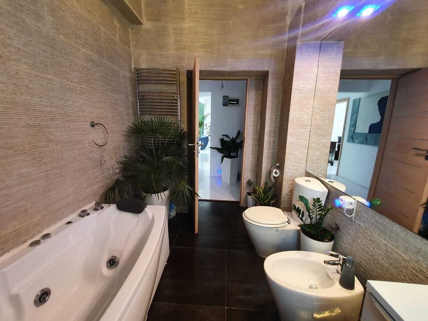 APARTAMENT UNIC  3 CAMERE | TERASĂ 30 MP  | VEDERE PANORAMICĂ | ZONA CENTRALĂ - Poză 13