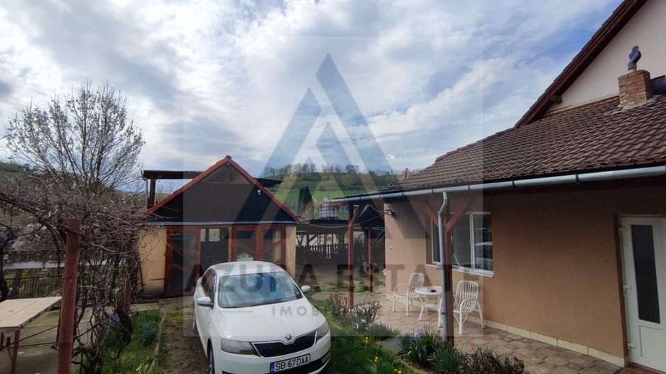 Casa 4 camere 2 bai garaj inchis pivnita si teren 740 mp in Seica Mica - Poză 8