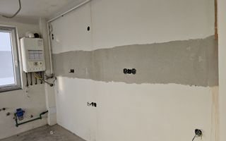 Apartament 2 camere, bloc nou-etaj 1, parcare inclusă - Poză 2