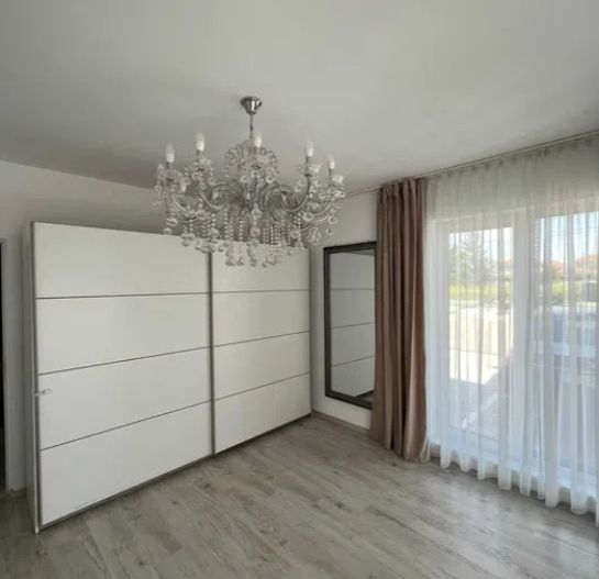 Apartament spatios de inchiriat in vecinatatea scolii Dumbravita - Poză 3