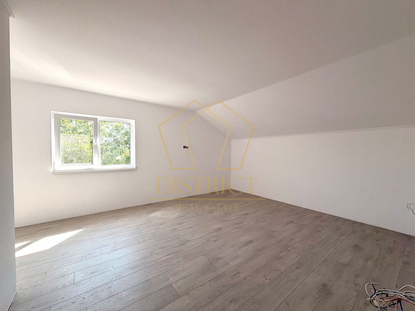 Duplex cu 4 camere | Mosnita Veche, la asfalt | Lidl - Poză 9