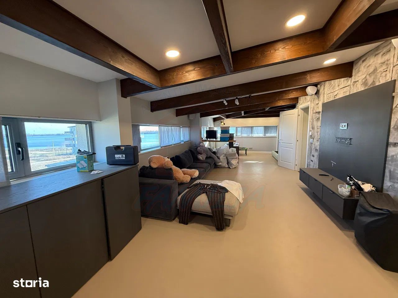 Vila mare in Pantelimon aproape de Lacul Pantelimon, la cheie - Poză 3