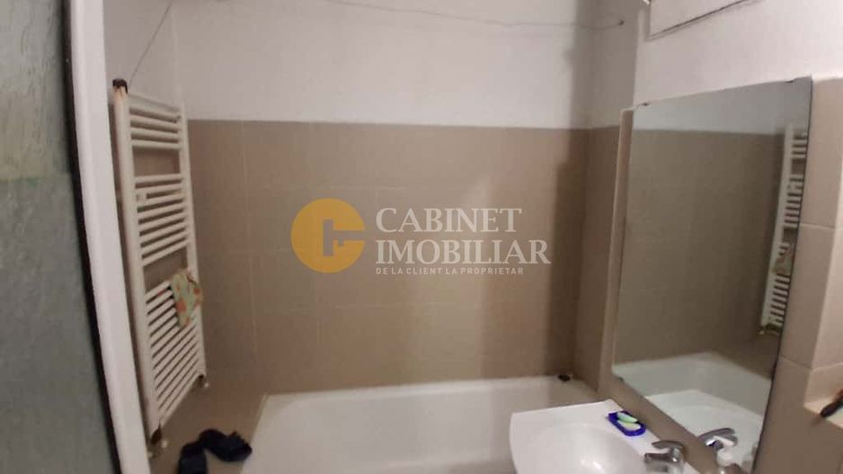 Apartament 3 camere, statia Padurii- Tatarasi, bloc '80 - Poză 4