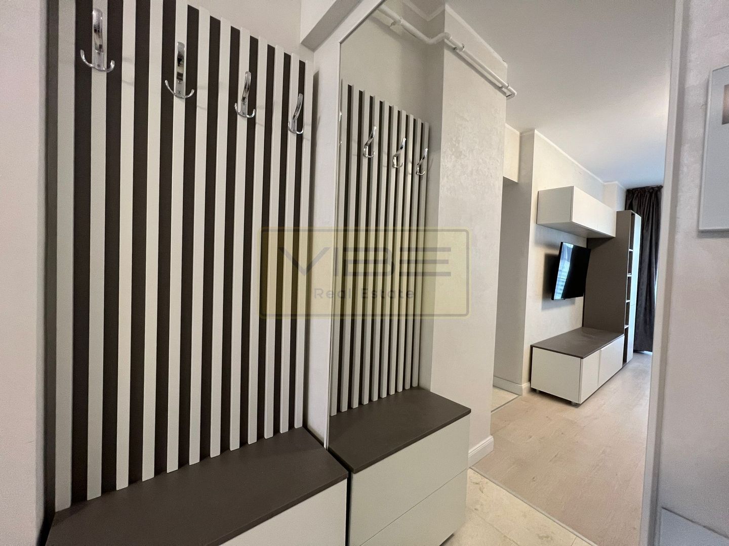 Apartament 2 camere decomandat Royal Town - Copou - Poză 6