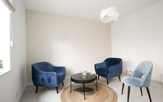 Casă de închiriat amenajată la cheie pentru 7 cabinete de terapie - - Poză 2