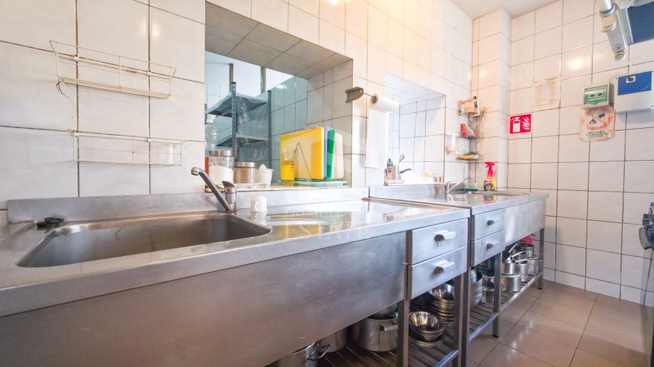 De vânzare – Proprietate comercială tip Restaurant & Salon Evenimente - Poză 25