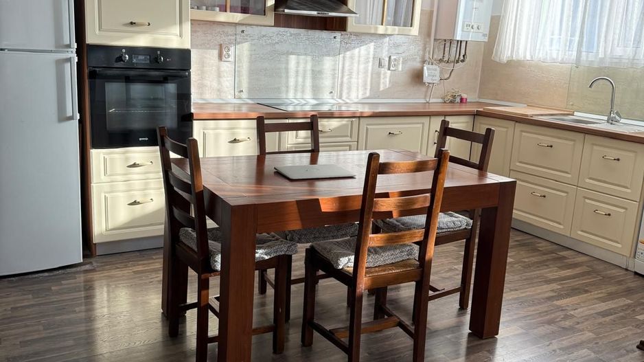 🌟 Apartament luminos, modern și gata de mutat - Poză 2