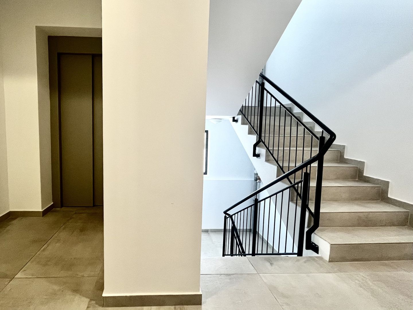 Apartament 3 camere, elegant, la prima închiriere, în zona Lipovei - Poză 26