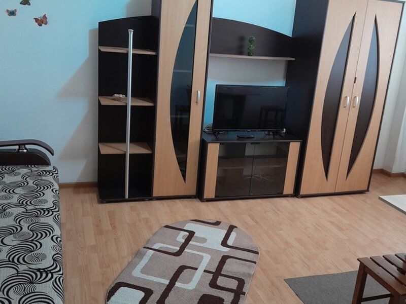 GARSONIERA GORJULUI, BUCATARIE INCHISA, METROU 3 MINUTE, LIBER - Poză 1