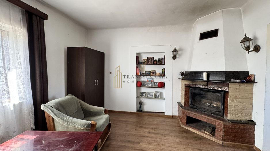 Casa de vanzare cu potential ridicat in Cornatel jud.Sibiu - Poză 9