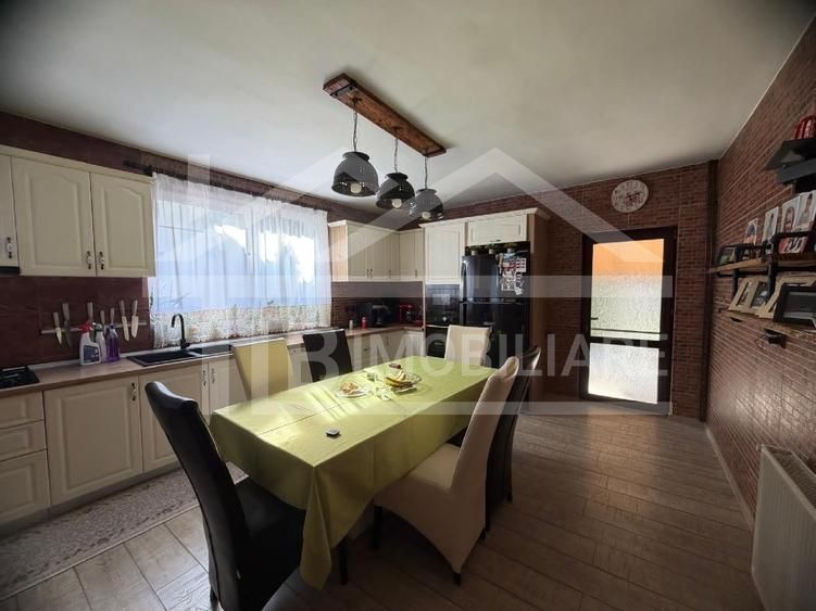 Casa cu 5 camere, 213mp, Zona Santana de Mures - Poză 10