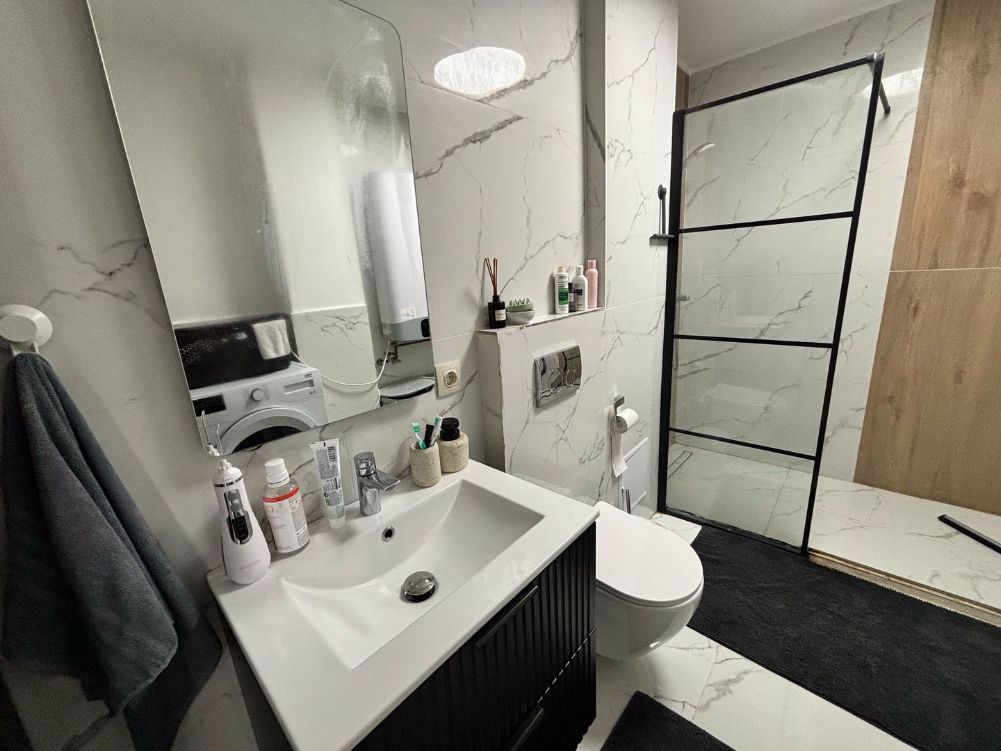 Apartament lux cu 3 camere si vedere panoramica la fantani I Bulevardu - Poză 14
